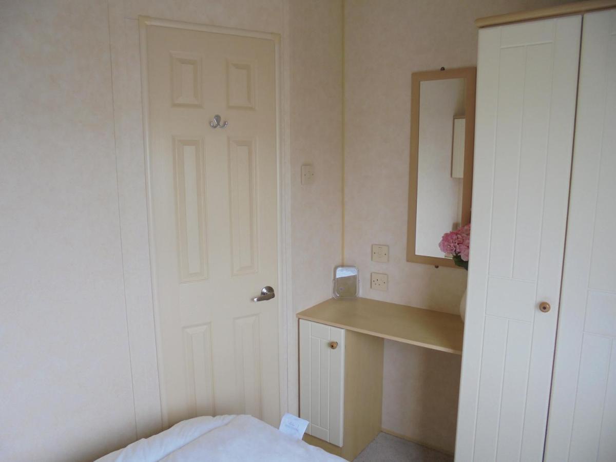Coral Beach : The Richmond:- 6 Berth, Blow Heated Інголдмеллс Екстер'єр фото
