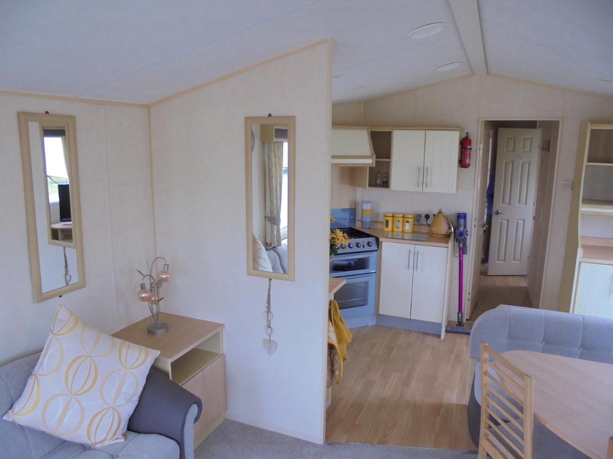 Coral Beach : The Richmond:- 6 Berth, Blow Heated Інголдмеллс Екстер'єр фото