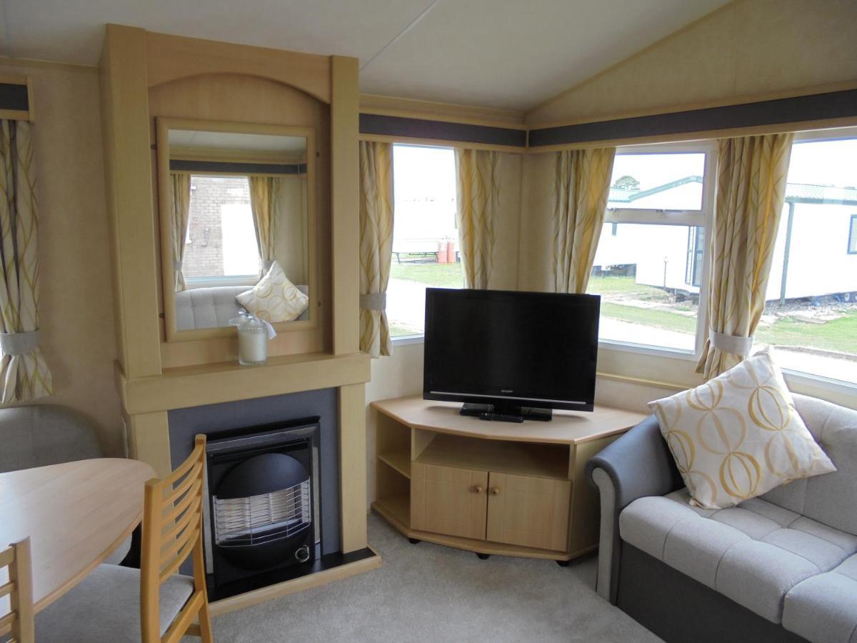 Coral Beach : The Richmond:- 6 Berth, Blow Heated Інголдмеллс Екстер'єр фото